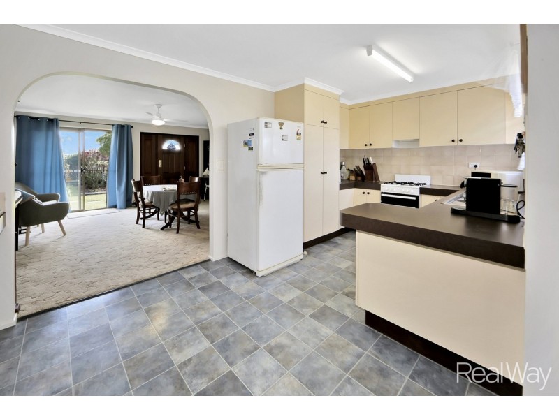 48 Whites Road, Gooburrum QLD 4670