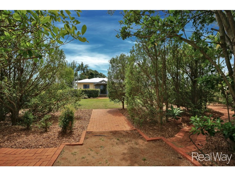 41 Windermere Road, Qunaba QLD 4670