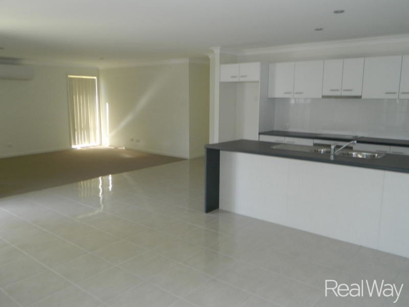 9 Fixter Avenue, Kalkie QLD 4670