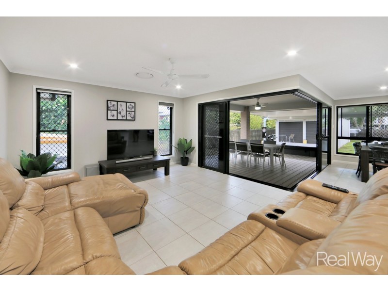 30 Doctor Street, Burnett Heads QLD 4670