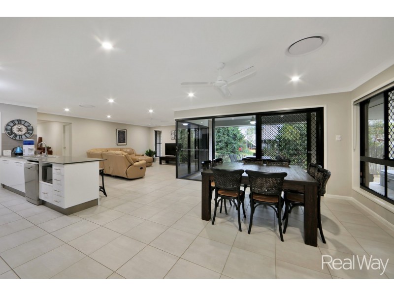 30 Doctor Street, Burnett Heads QLD 4670