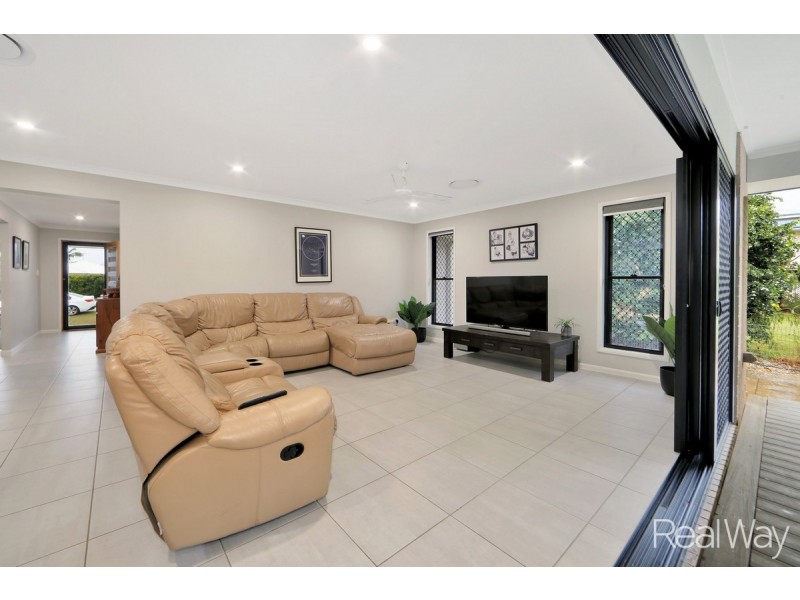 30 Doctor Street, Burnett Heads QLD 4670