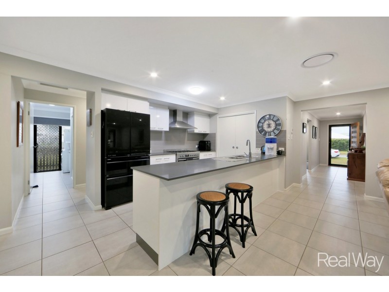 30 Doctor Street, Burnett Heads QLD 4670