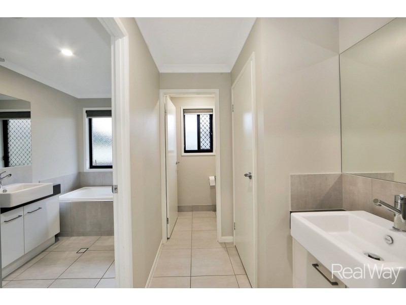 30 Doctor Street, Burnett Heads QLD 4670