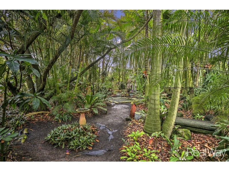 5 Woods West Road, Alloway QLD 4670