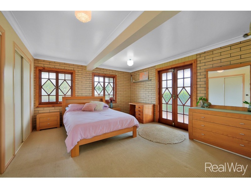 5 Woods West Road, Alloway QLD 4670