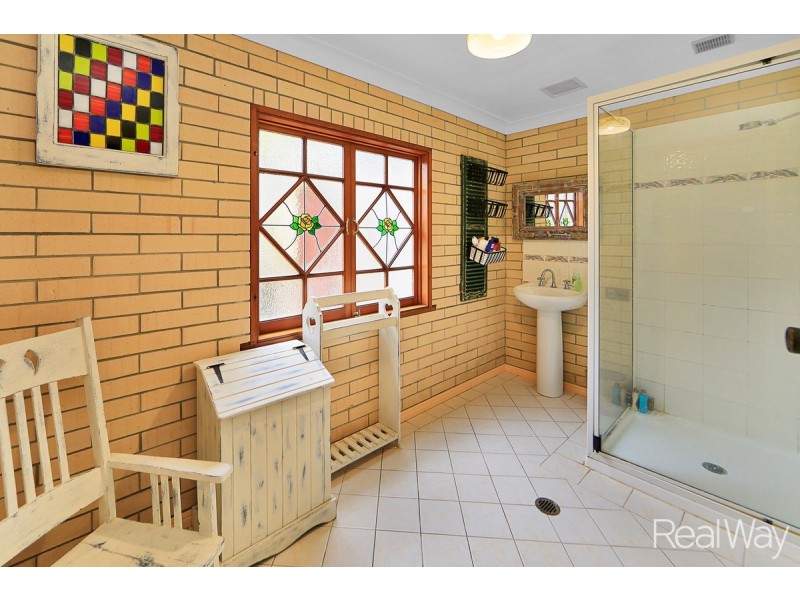 5 Woods West Road, Alloway QLD 4670