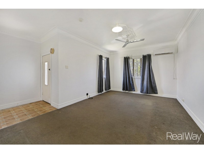 4 Wainwright Street, Svensson Heights QLD 4670