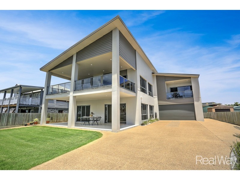 79 Sea Esplanade, Burnett Heads QLD 4670