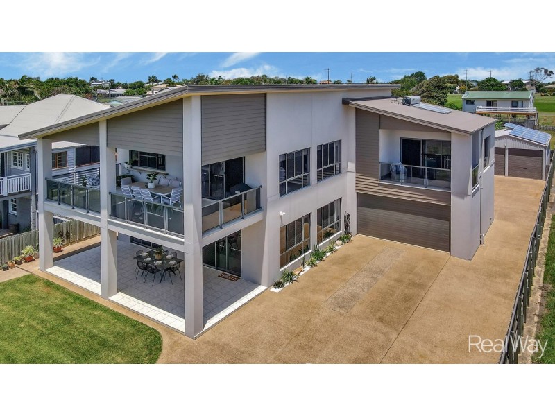 79 Sea Esplanade, Burnett Heads QLD 4670