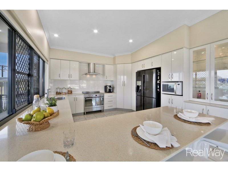 79 Sea Esplanade, Burnett Heads QLD 4670