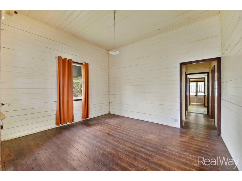 20 Low Street, Kensington QLD 4670