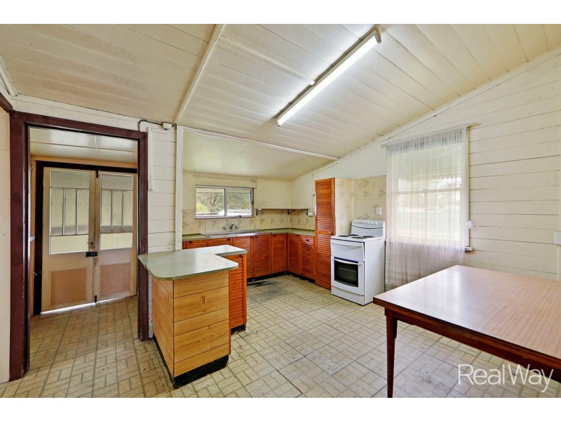 20 Low Street, Kensington QLD 4670