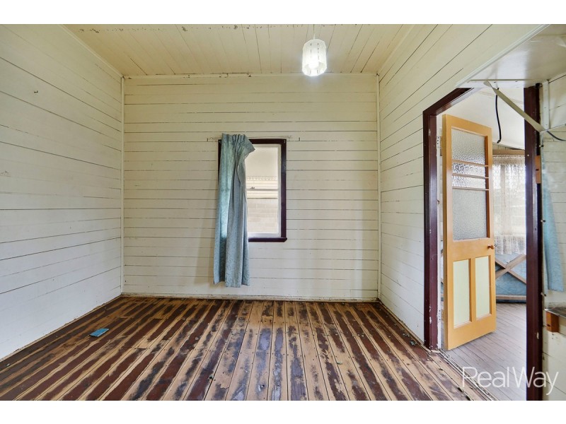 20 Low Street, Kensington QLD 4670