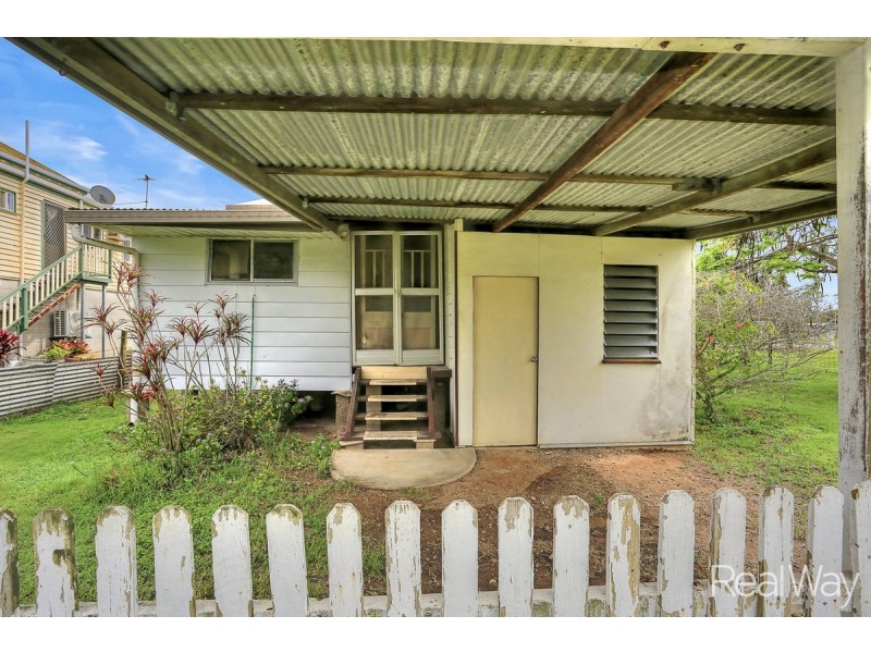 20 Low Street, Kensington QLD 4670