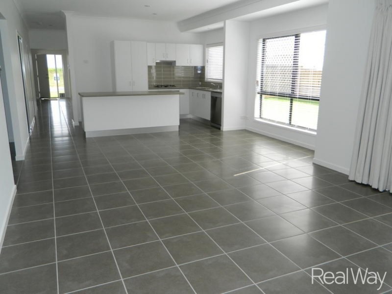 4 Foster Drive, Bundaberg North QLD 4670