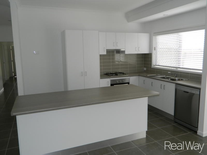 4 Foster Drive, Bundaberg North QLD 4670