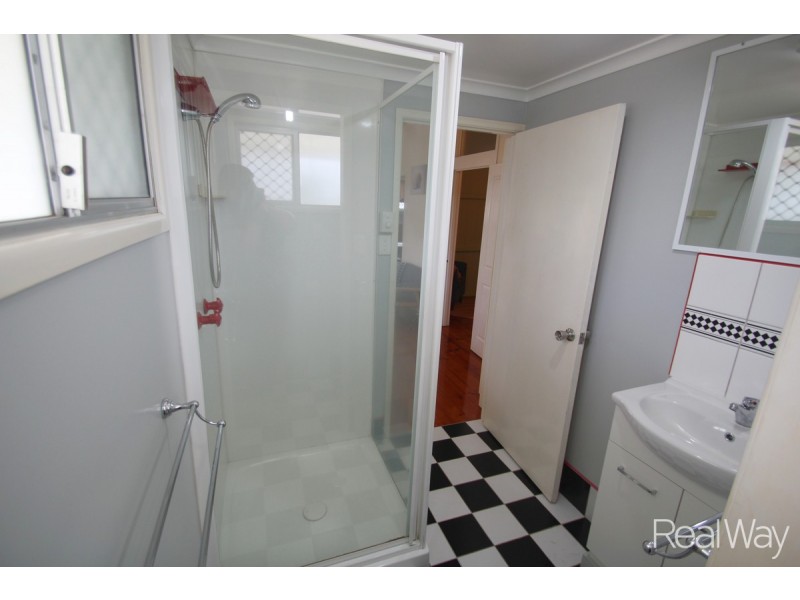4 Thornton Street, Bundaberg South QLD 4670