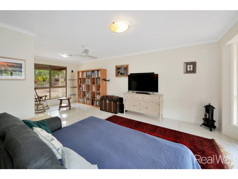 4 De Ville Court, South Bingera QLD 4670