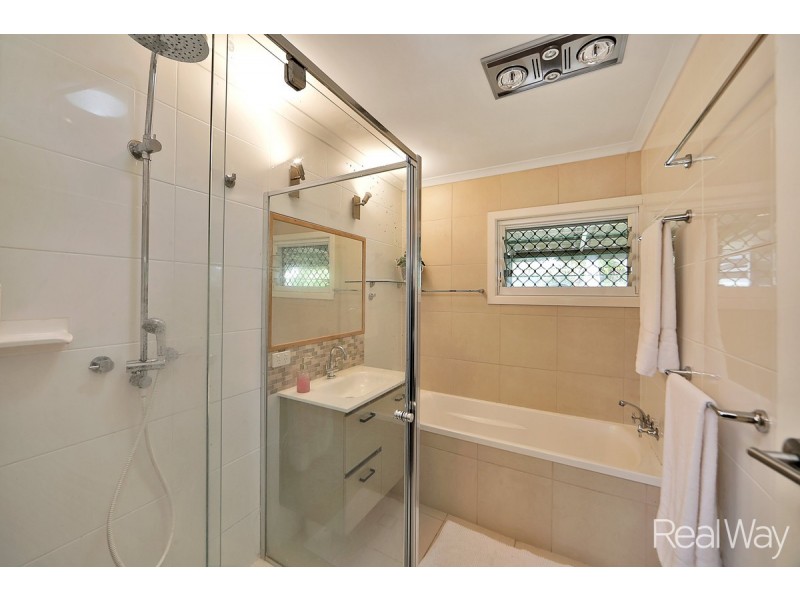 13 Shelley Street, Burnett Heads QLD 4670