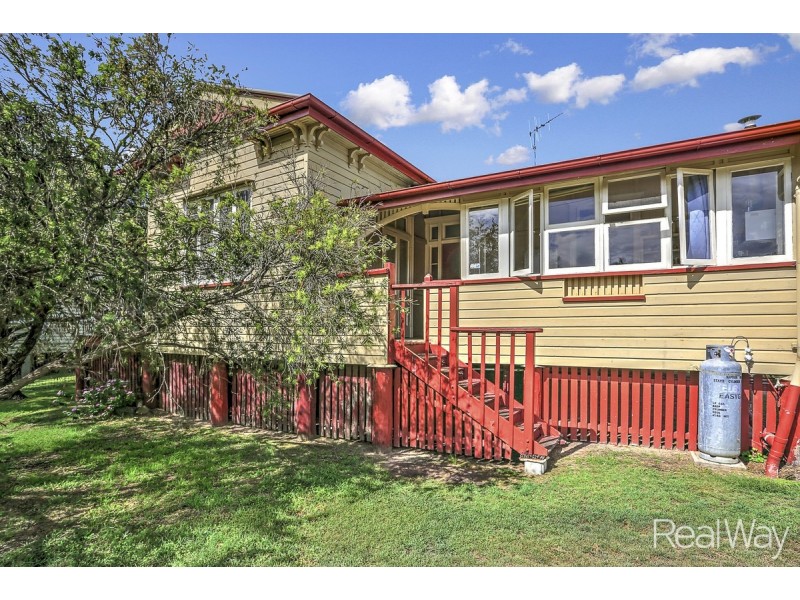 4 Arthur Street, Bundaberg South QLD 4670