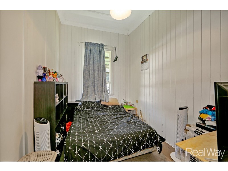 4 Arthur Street, Bundaberg South QLD 4670