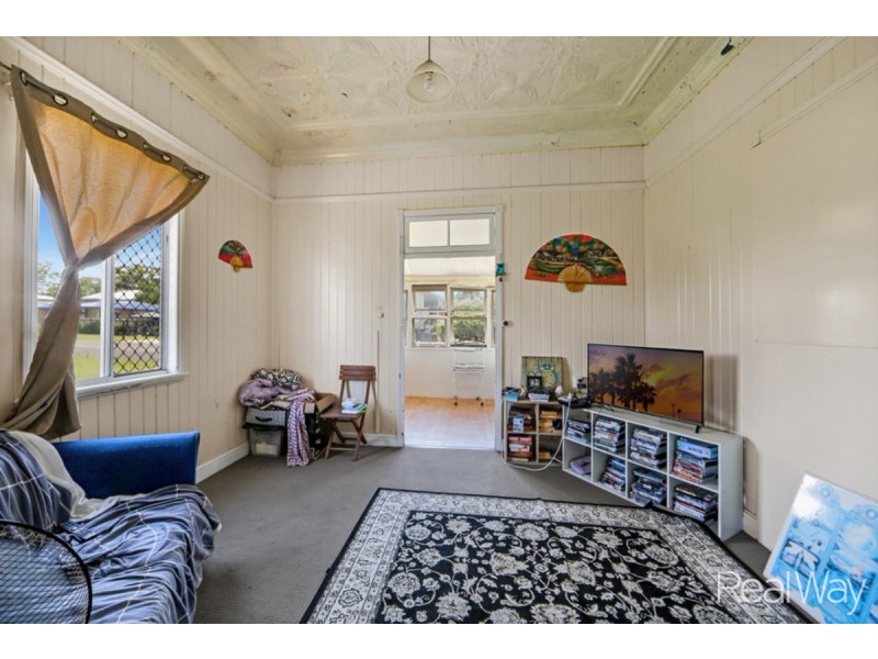 4 Arthur Street, Bundaberg South QLD 4670