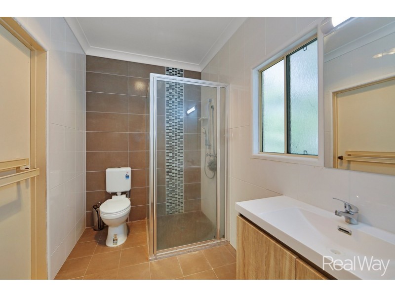 13 Narooma Drive, Branyan QLD 4670
