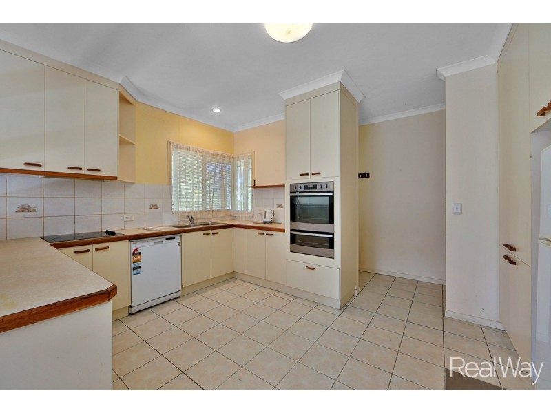 13 Narooma Drive, Branyan QLD 4670