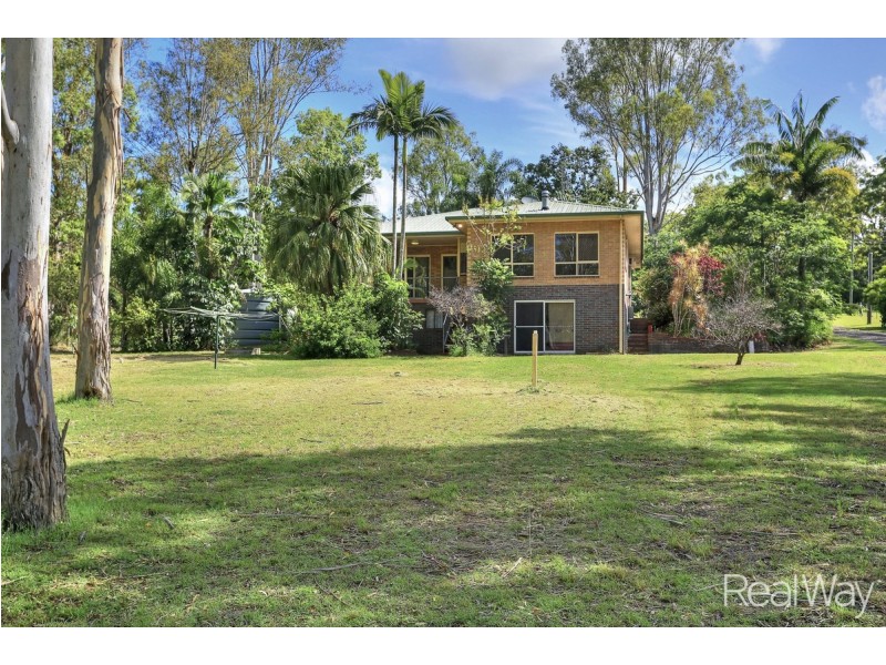 13 Narooma Drive, Branyan QLD 4670