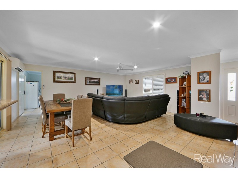 6 Landsborough Street, Bargara QLD 4670