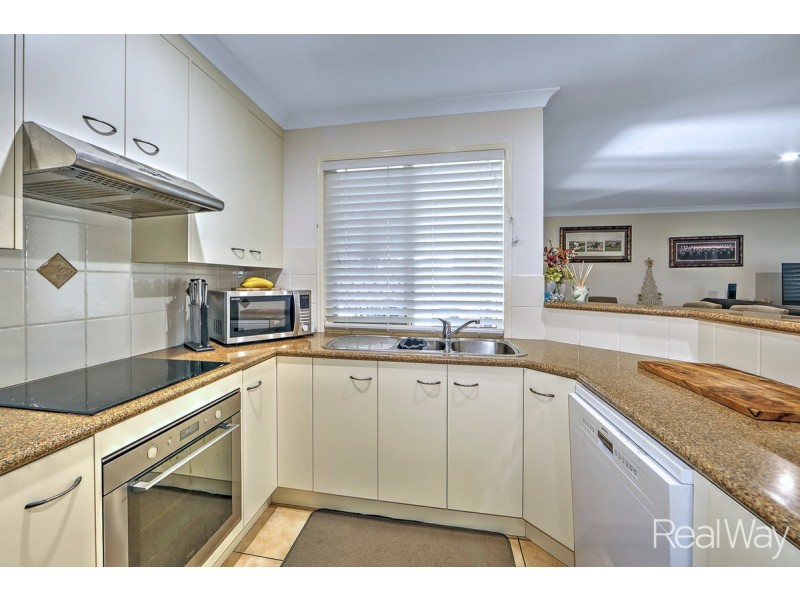 6 Landsborough Street, Bargara QLD 4670