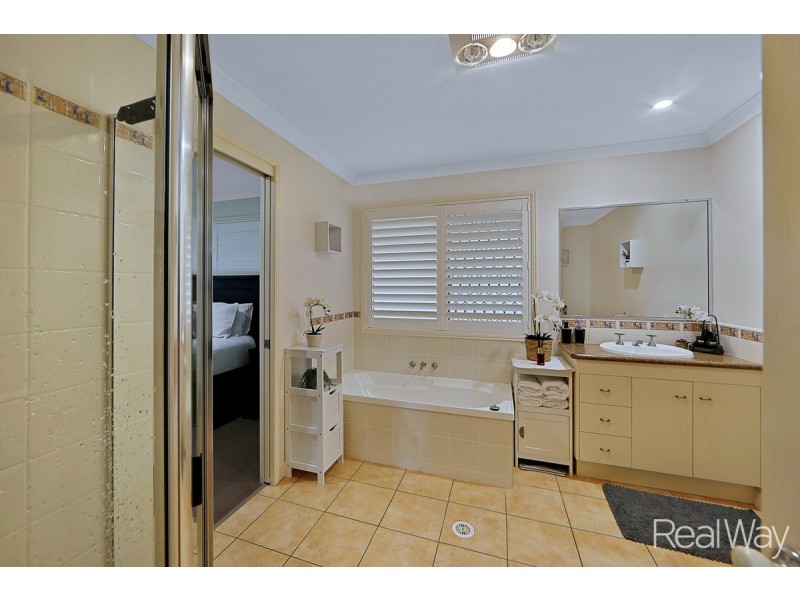 6 Landsborough Street, Bargara QLD 4670