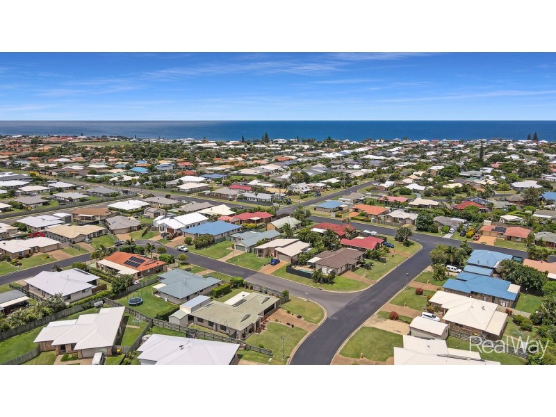 6 Landsborough Street, Bargara QLD 4670