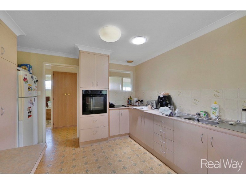 50 Cortes Drive, Thabeban QLD 4670