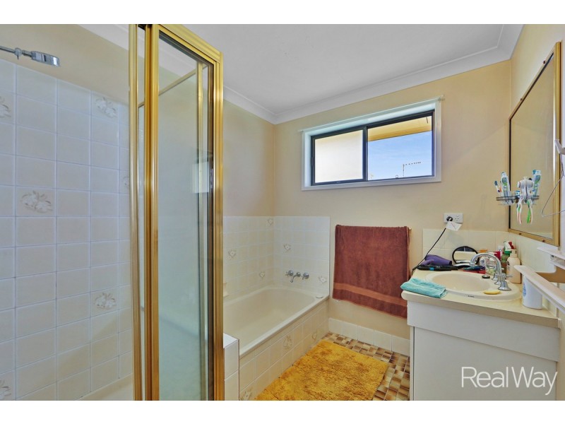 50 Cortes Drive, Thabeban QLD 4670