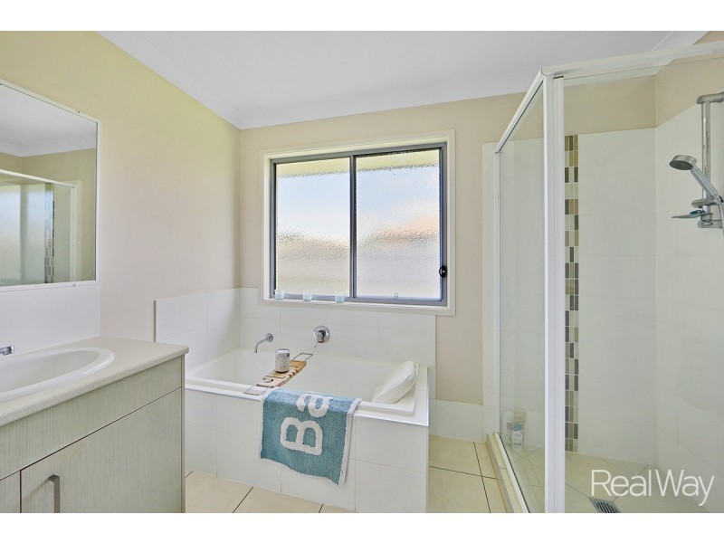 14 Morgan Way, Kalkie QLD 4670