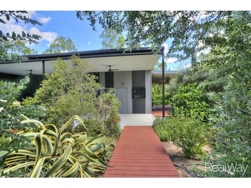 8 Rickards Road, Kolonga QLD 4671