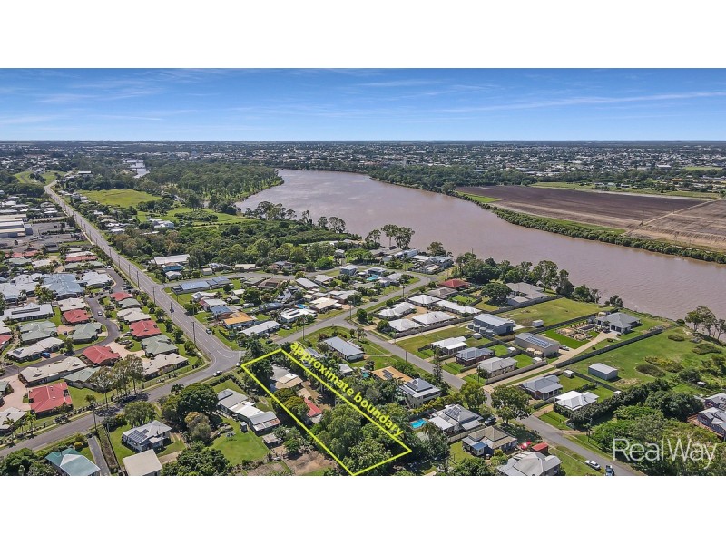 15 One Mile Road, Bundaberg North QLD 4670