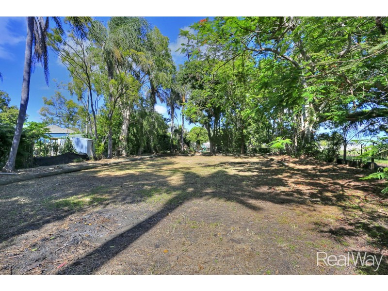 15 One Mile Road, Bundaberg North QLD 4670