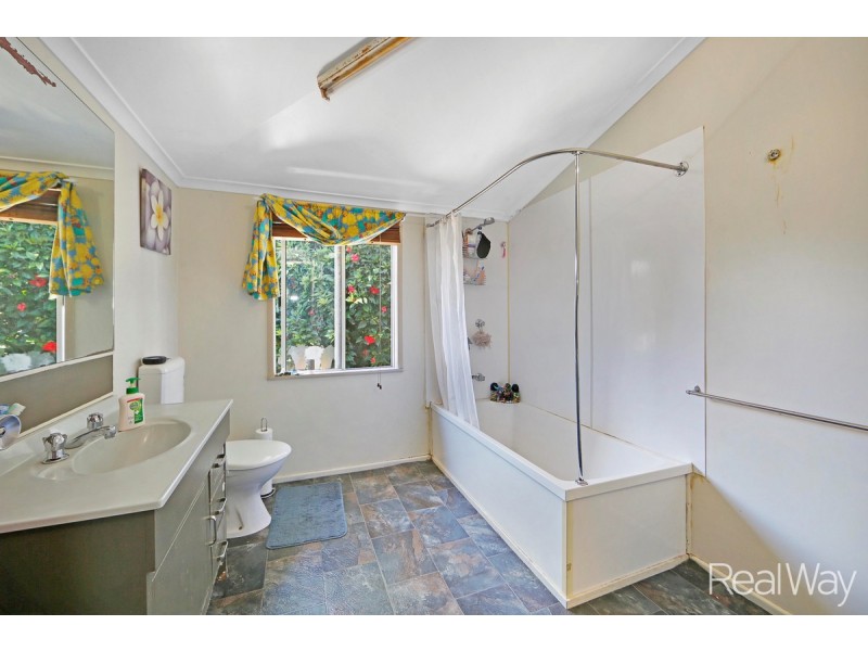 15 One Mile Road, Bundaberg North QLD 4670