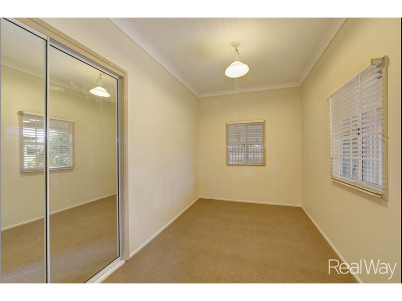 15 One Mile Road, Bundaberg North QLD 4670