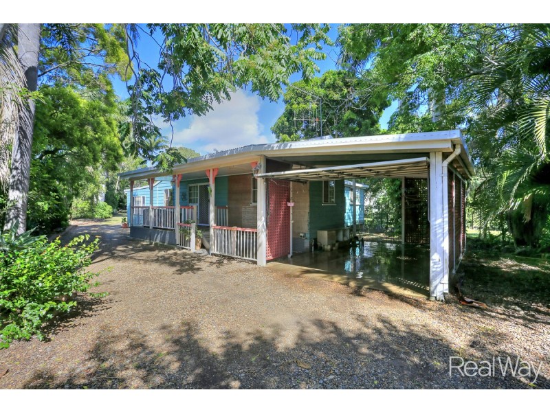 15 One Mile Road, Bundaberg North QLD 4670