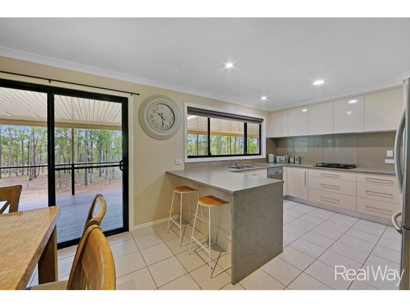 90 Avondale Road, Avondale QLD 4670