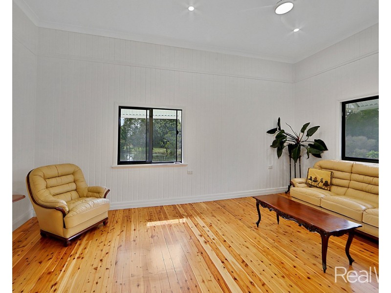 114 Philips Road, Pine Creek QLD 4670