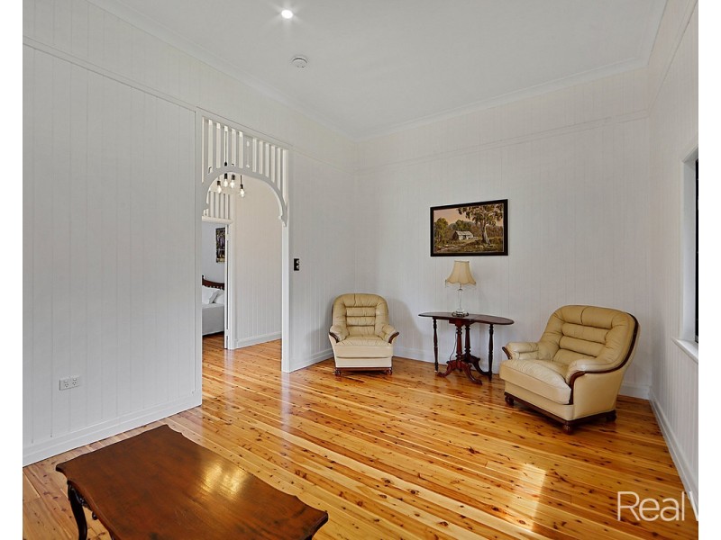 114 Philips Road, Pine Creek QLD 4670