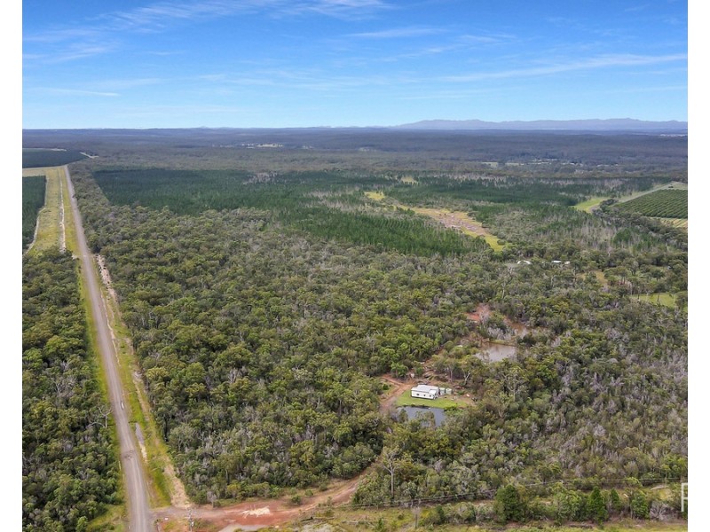 114 Philips Road, Pine Creek QLD 4670
