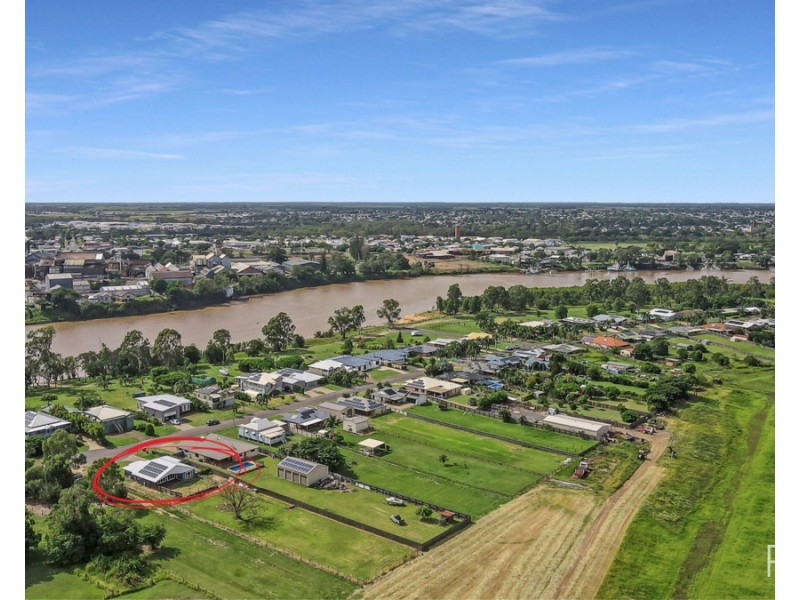 82 Mariners Way, Bundaberg North QLD 4670