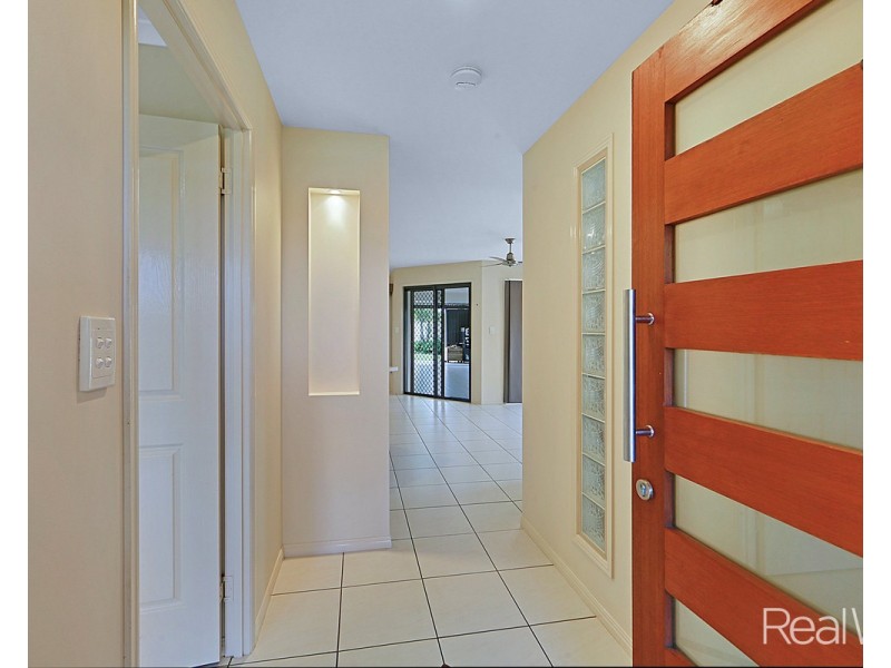 6 Gilchrist Court, Kalkie QLD 4670