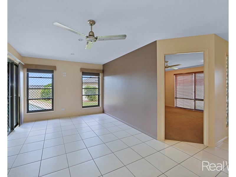 6 Gilchrist Court, Kalkie QLD 4670